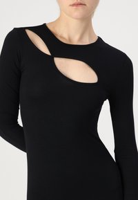 SOMETHINGNEW SNOLIVIA DRESS - Maxikjole - black