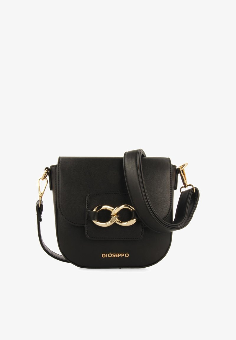 Svart läder crossbody-väska med magnetisk klaff, gyllene detaljer, en framträdande kedjedetalj och en justerbar axelrem.