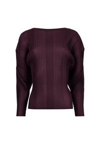 Top de manga larga burdeos de canalé con un escote amplio y un diseño texturizado. Presenta detalles drapeados únicos en los hombros.