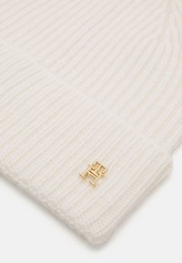 Tommy Hilfiger CHIC - Căciulă - ancient white
