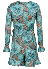 Kortærmet jumpsuit i teal med paisley- og blomstermønstre. Har en indsnævret talje og flagrende ærmer, lavet af letvægtsstof.