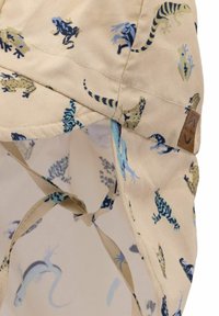 Cappello da sole in tessuto beige chiaro con motivi di colorati anfibi. Presenta una larga visiera e lacci per una vestibilità sicura. Superficie testurizzata.