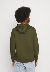 Tommy Hilfiger LOGO HOODY - Sweatshirt com capuz - olivewood