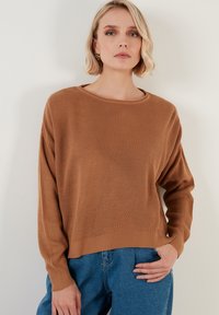 LELA Maglione - caramel