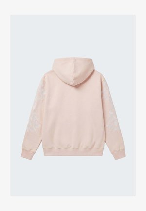Sudadera rosa claro con capucha, vista desde atrás, con un sutil bordado floral blanco en ambas mangas.