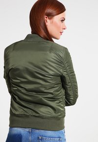 Alpha Industries Bomber Jacket - sage green