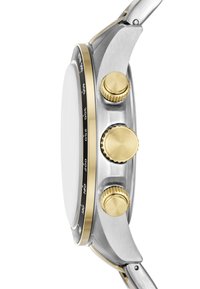 Montre chronographe pour homme avec un boîtier en acier inoxydable argenté, accents dorés, forme courbée, poussoirs surdimensionnés et une lunette noire.