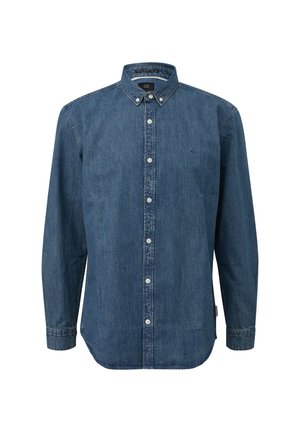 Camicia di jeans di colore blu scuro con colletto a punta. Presenta una patta frontale con bottoni bianchi e un piccolo logo sul petto. Maniche lunghe.