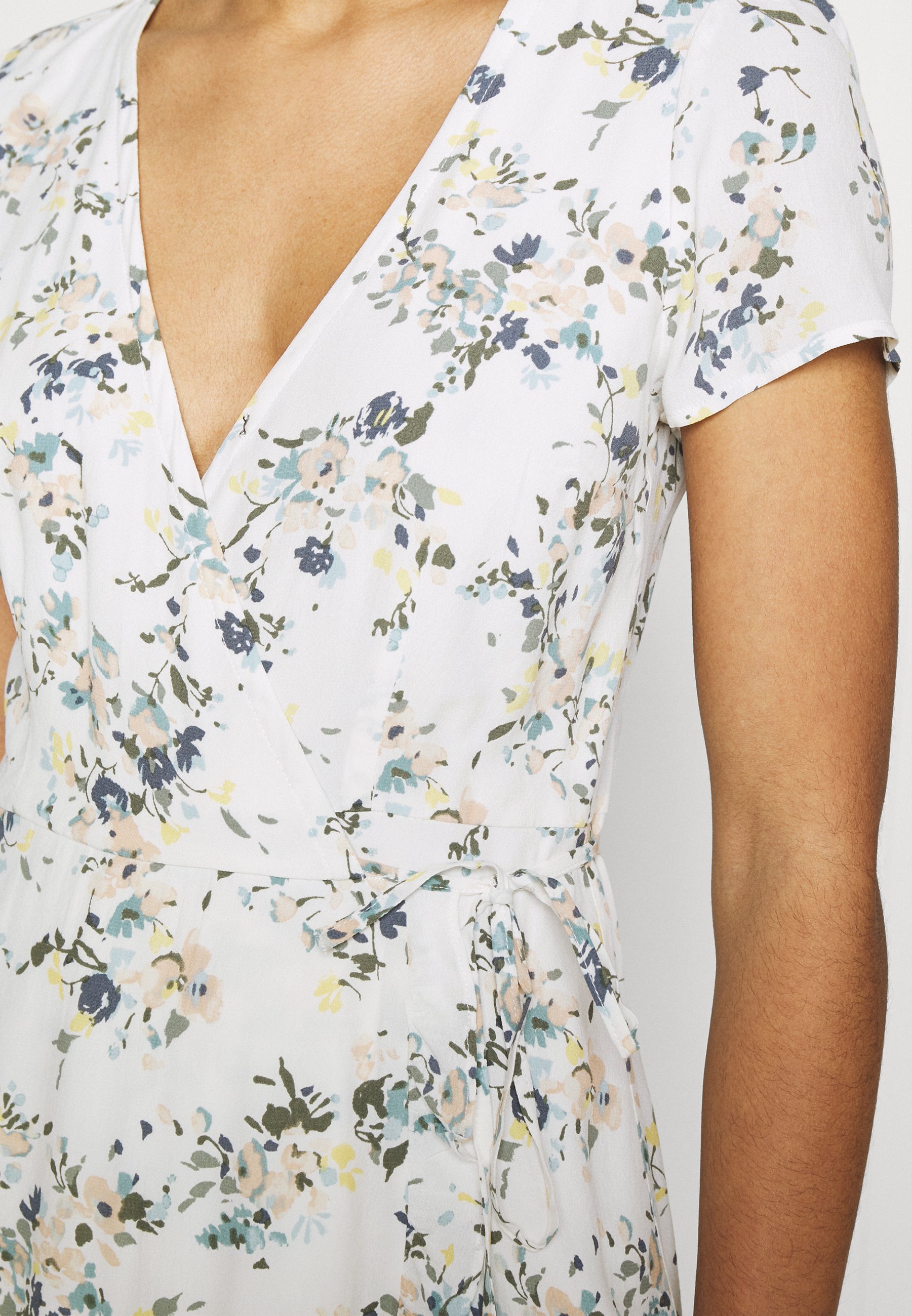 Abercrombie \u0026 Fitch RUFFLE WRAP DRESS 
