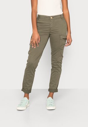 CORYN PANT - Trousers - ivy green