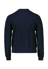 Granatowy sweter dzianinowy o teksturowanym, prążkowanym wzorze, z wysokim kołnierzem i długimi rękawami. Gładki kolor, luźny krój i gruby materiał.