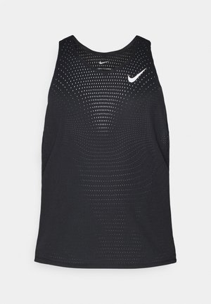 Musta urheilullinen tank top, jossa on rei'itetty pinta ja pyöreä kaula-aukko. Rinnassa on valkoinen Nike-logo.