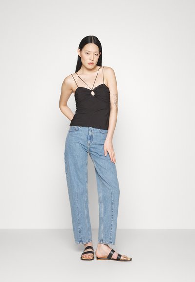 DESIGNERS REMIX EXCLUSIVE VALERIE CAMI - Top - black