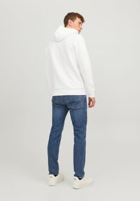 Jack & Jones CORP LOGO PLAY NOOS - Jersey con capucha - white