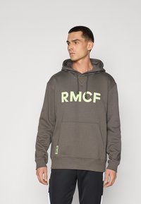 adidas Performance REAL MADRID SEASONAL HOODIE - Mikina s� kapucí - utility grey/almost lime