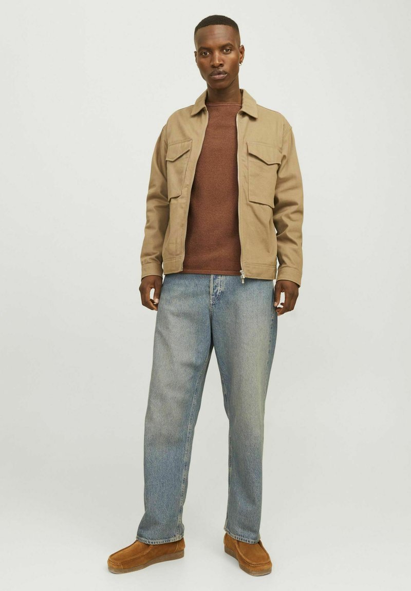 Jeans Maglione Marrone Outfit Jack Jones JJEHILL CREW NECK