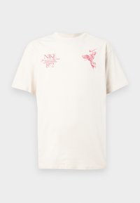 TEE WINGS VICTORY - Apdrukāts T-krekls - orewood