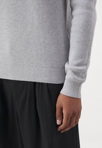 Selected Neule - mottled light grey