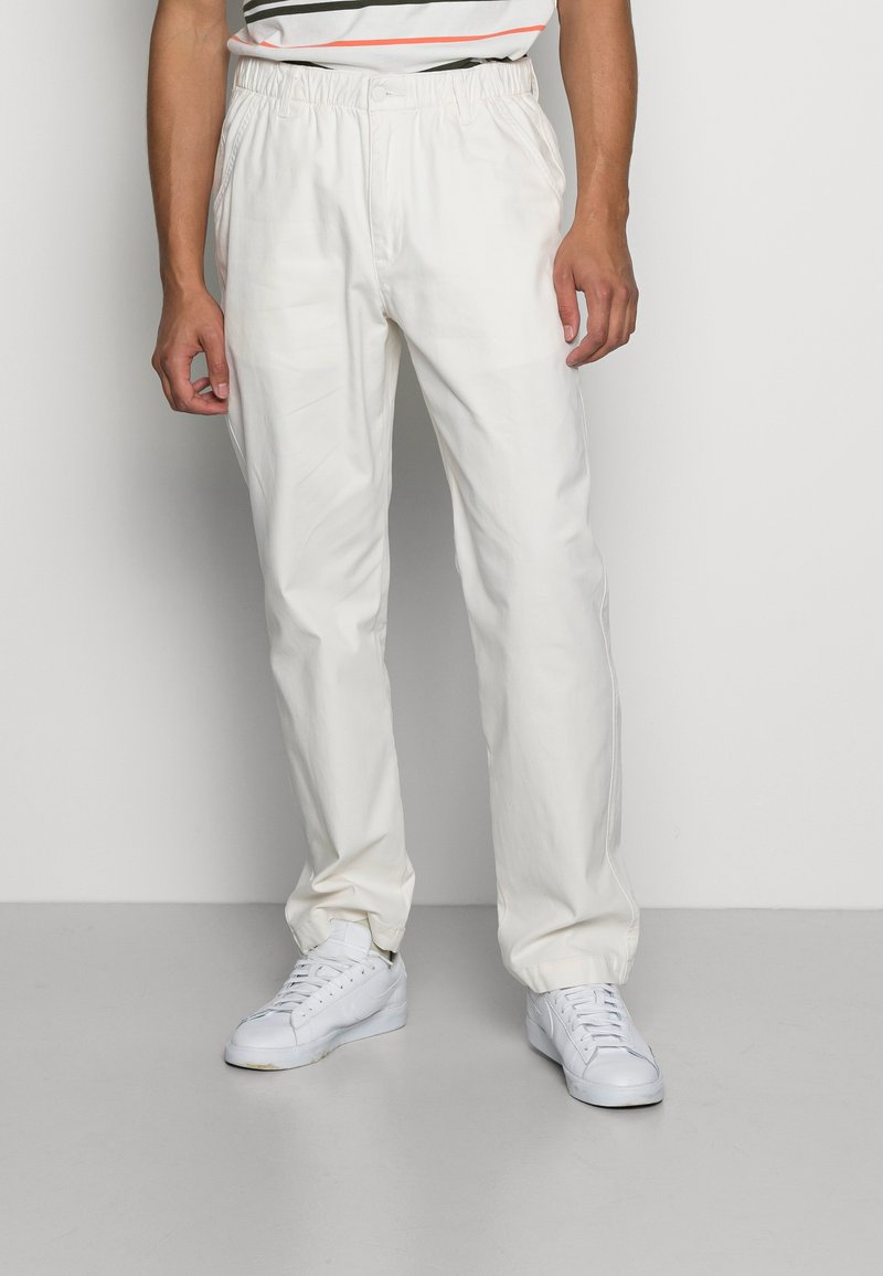 Levi's® XX CHINO EZ TAPER II - Calças - sodium white s twill gd