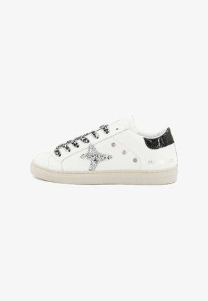 AMA-BRAND, AMA-BRAND - Sneakers basse - bianco