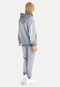 Cipo & Baxx SET - Trainingsanzug - grey
