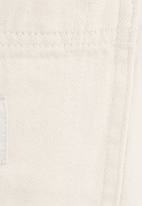 Bershka Trousers - white