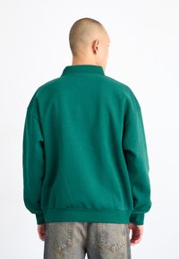 Obey Clothing LOWERCASE - Hosszú ujjú felső - rain forest