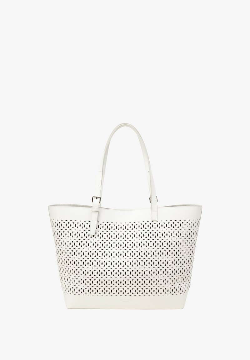 Sac fourre-tout blanc avec un design perforé, texture lisse et deux poignées. Des découpes ovales forment un motif sur la surface.