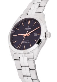 Montre en acier inoxydable argenté avec un cadran rond noir, des accents en or rose, des index horaires et un affichage de la date. Elle est dotée d'un bracelet en métal à maillons.