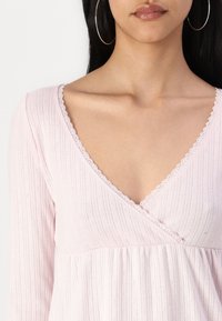 Hollister Co. Easy Long-Sleeve Pointelle Babydoll Top - Ilgarankovis viršutinės dalies drabužis - pale lilac