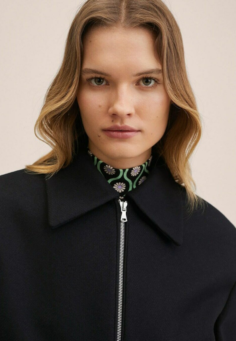 Damen Leichte Jacken | Mango MEDUSA Leichte Jacke black/schwarz - KW95908 Damen Leichte Jacken | Mango MEDUSA Leichte Jacke black/schwarz - KW95908