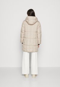 JDY DAISY LONG PADDED - Zimski kaput - simply taupe/black