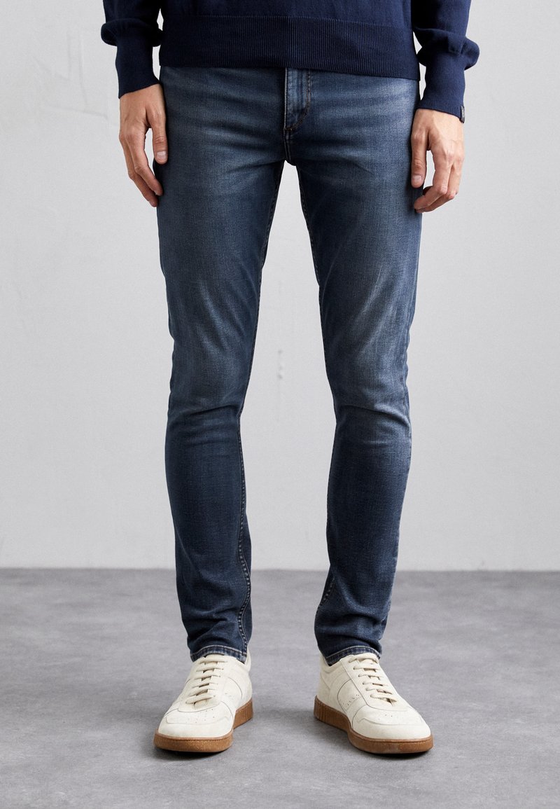 Jeans Straight By Rag And Bone In Blue Denim, Size: 1/25