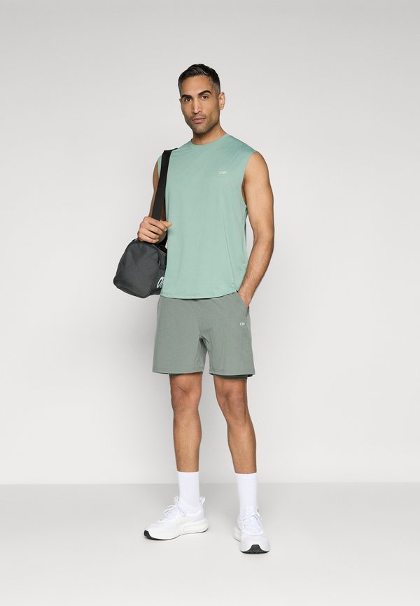 WORKOUT SHORTS MEN - Sports shorts3