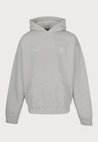 Sudadera gris claro hecha de una mezcla de algodón, con un bolsillo tipo canguro, puños acanalados y una capucha ajustable con cordón. Logo impreso en la parte frontal.