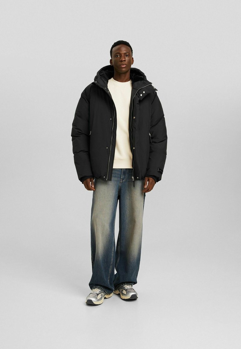 Bershka Winterjas zwart