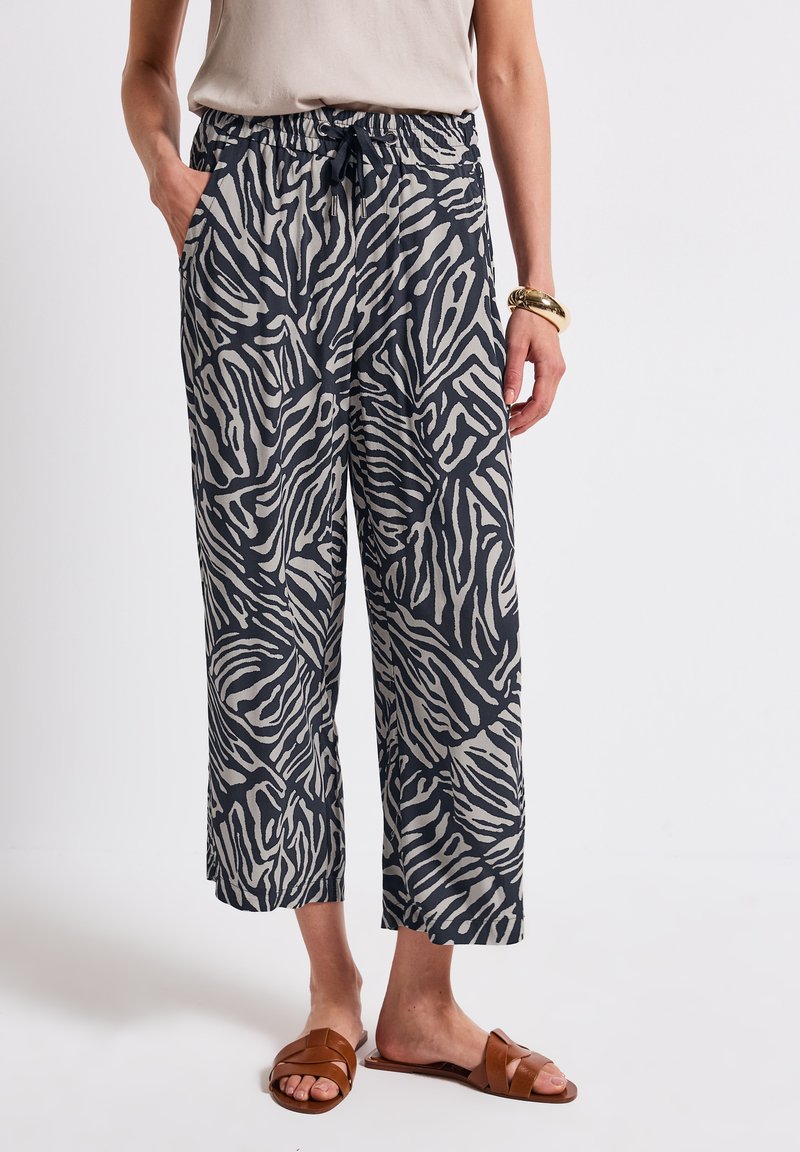 Street One - GEMUSTERTE WIDE  - Trousers - blau, Enlarge