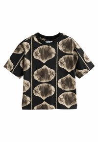 Czarny t-shirt z krótkim rękawem z dużym beżowym wzorem muszli. Wykonany z bawełny, z okrągłym dekoltem i luźnym fasonem.