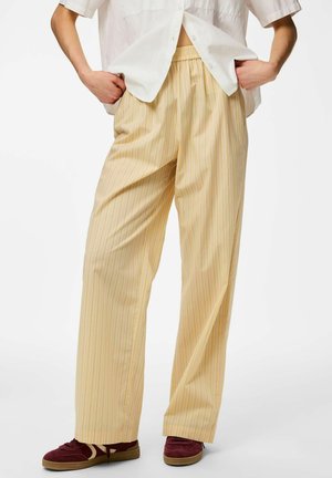 Pieces HOSE PCAPRIL HW WIDE FIT - Bukser - french vanilla