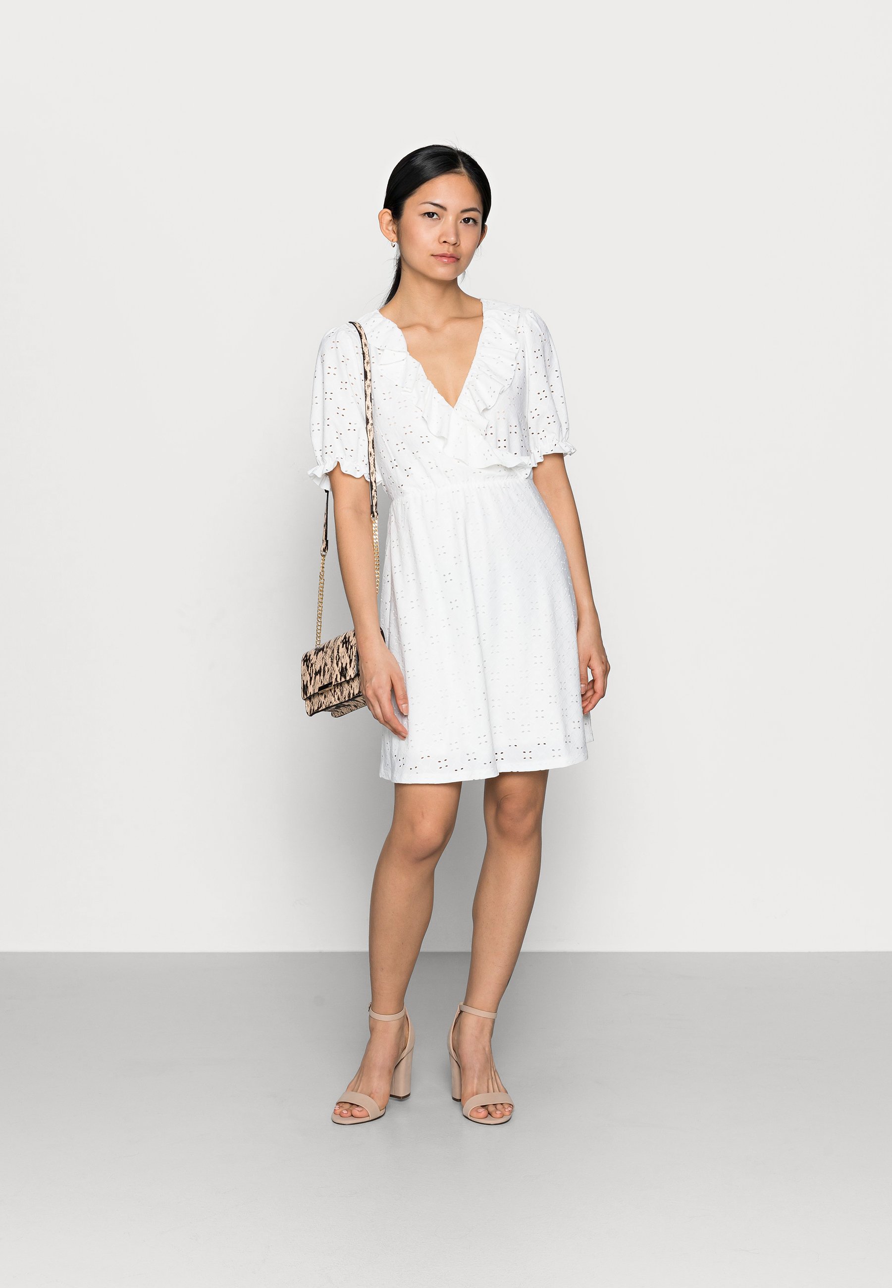 VILA PETITE VITRESSY WRAP DRESS - Jerseyklänning - cloud dancer 