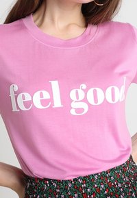 mbyM Camiseta estampada - pink