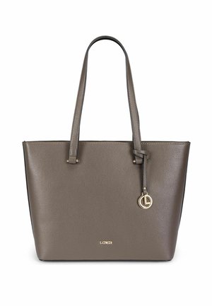 Braune strukturierte Ledertasche mit langen Henkeln und einem goldenen runden Anhänger, der an einer Seite hängt, L. Credi-Logo in Gold vorne.
