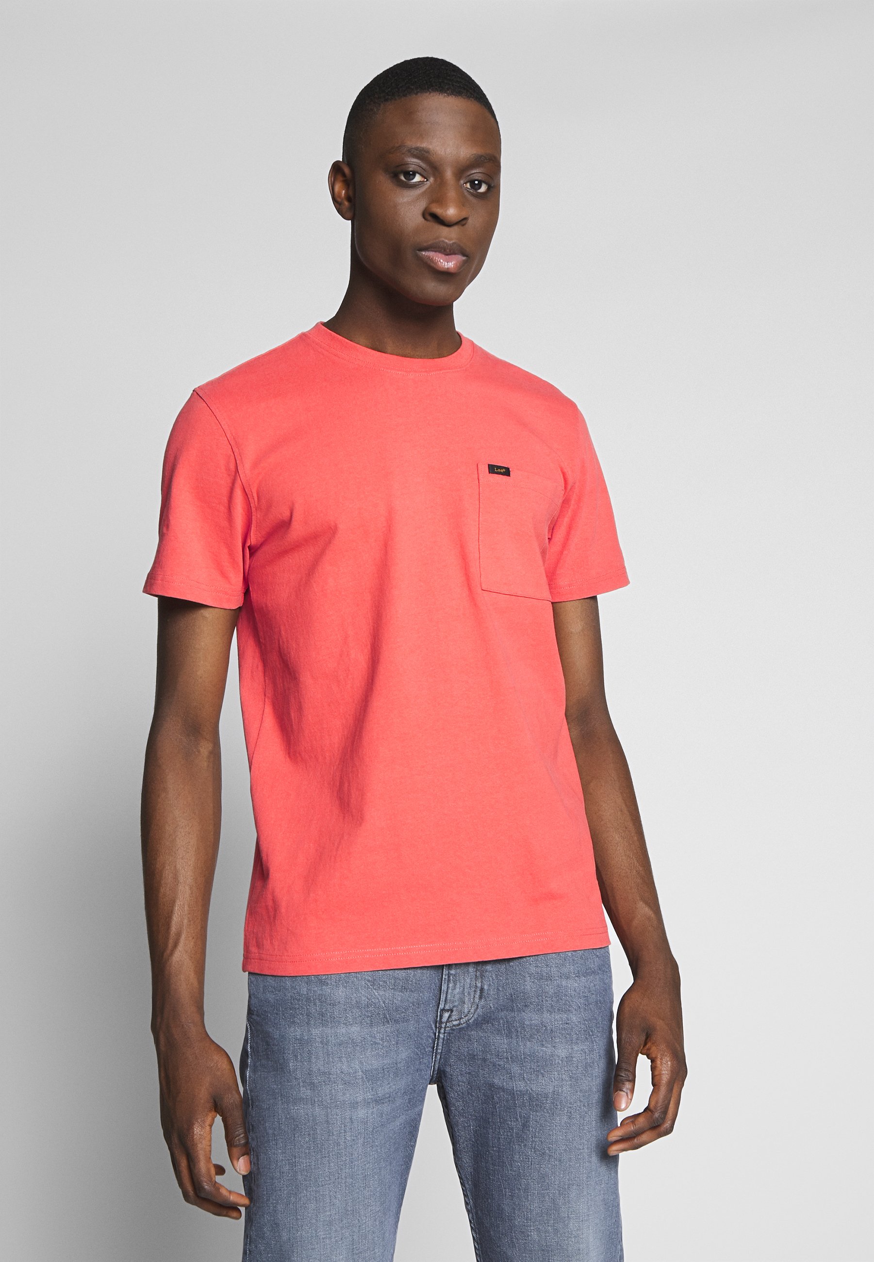 Lee POCKET TEE T shirts red Zalando.no Lee SHAPED TEE - T-shirts - red
