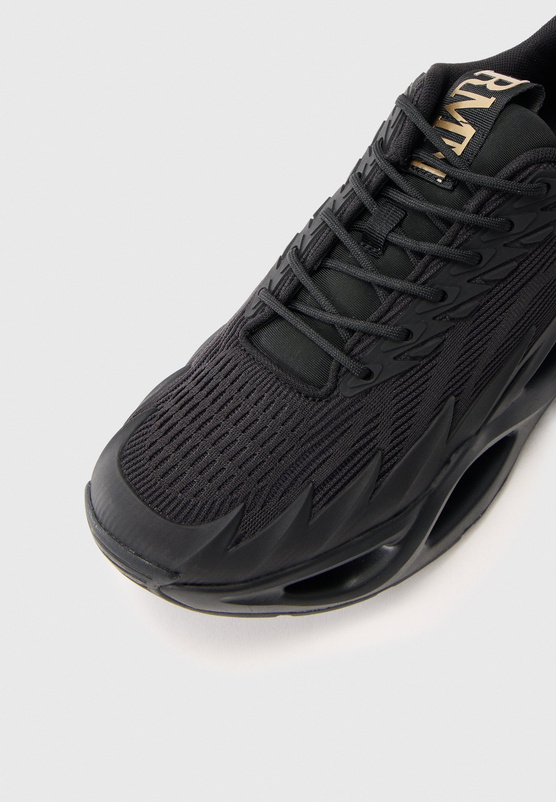 EA7 Emporio Armani INFINITY UNISEX - Zapatillas - triple blac/gold