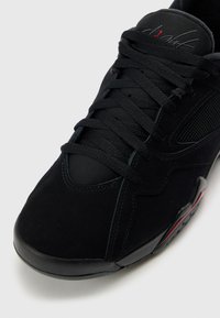 Jordan JORDAN MVP 92 - Baskets basses - black/gym red/anthracite