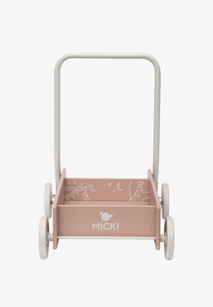 Træskubbevogn med en lyserød bund og hvide hjul. Har linjetegninger af dyr og stjerner indeni vognen. Mærkenavn vises.