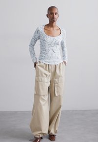 ECKHAUS LATTA SERAPH - Tops ar garām piedurknēm - robins egg