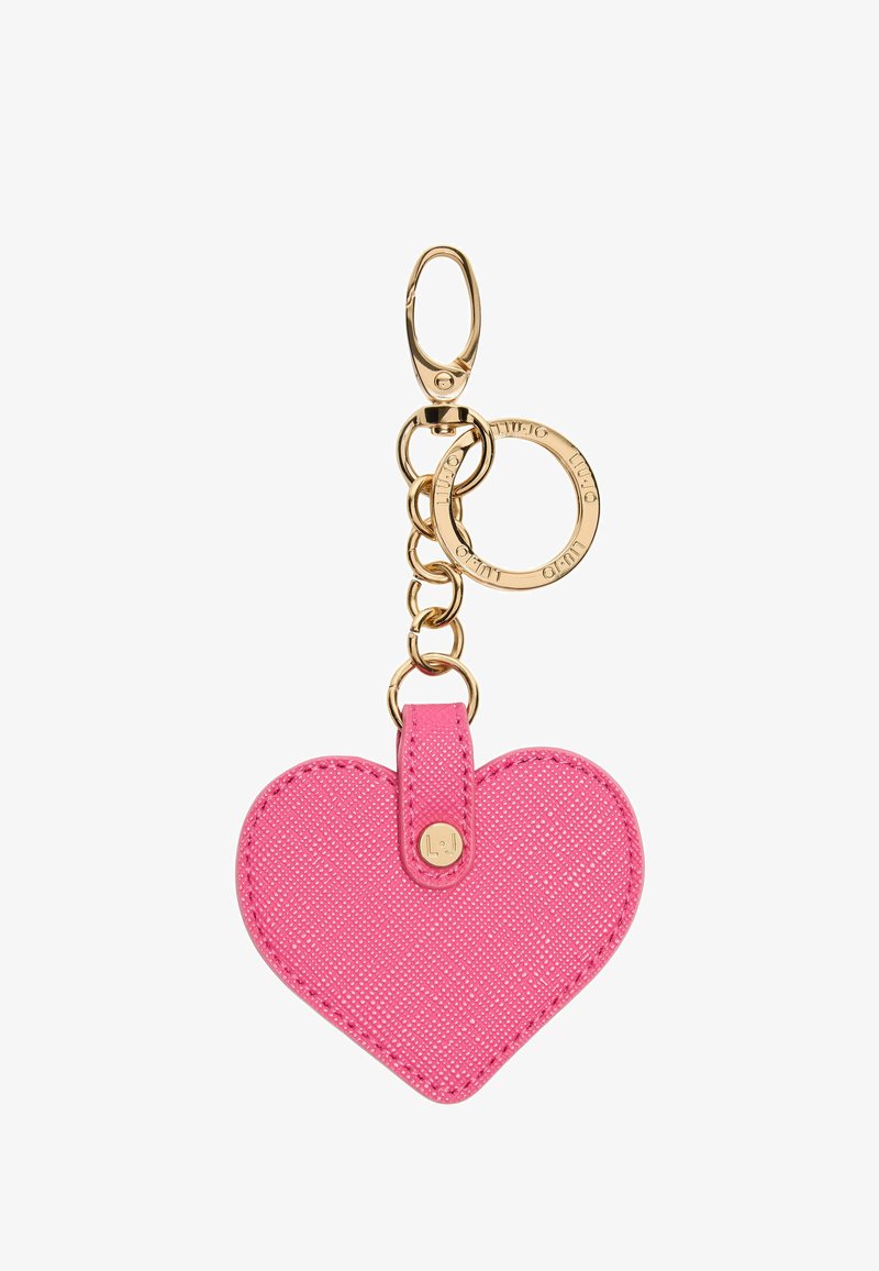 Portachiavi a forma di cuore rosa realizzato in materiale testurizzato, con un gancio in metallo dorato e un anello circolare con dettaglio del marchio.