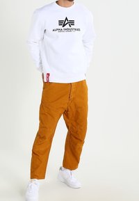 Alpha Industries Felpa - white
