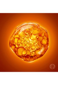 Liquide de couleur ambre avec des bulles, enfermé dans une forme arrondie et translucide, sur un fond dégradé orange chaud.